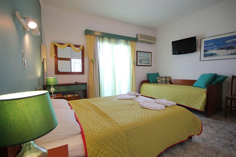 Hotel Dionysis Studios Adamantas  ภายนอก รูปภาพ