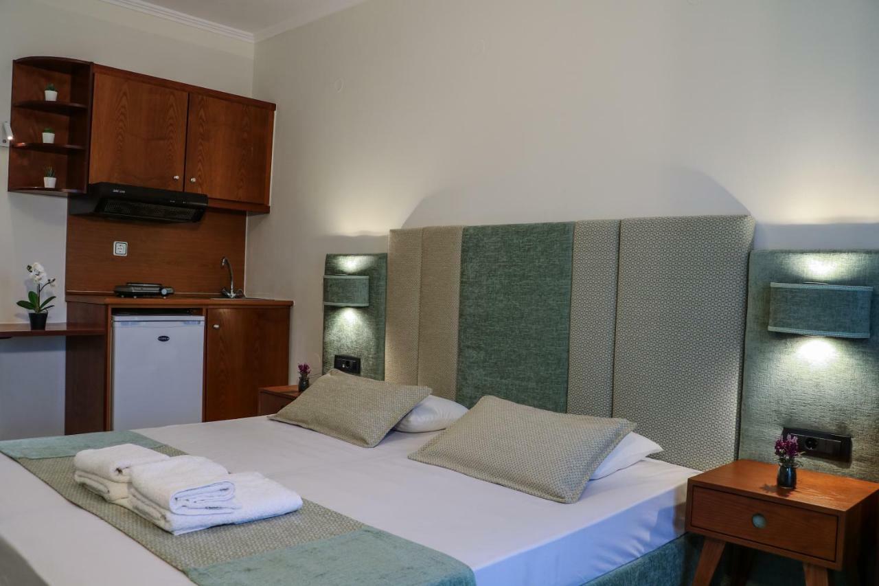 Hotel Dionysis Studios Adamantas  ภายนอก รูปภาพ